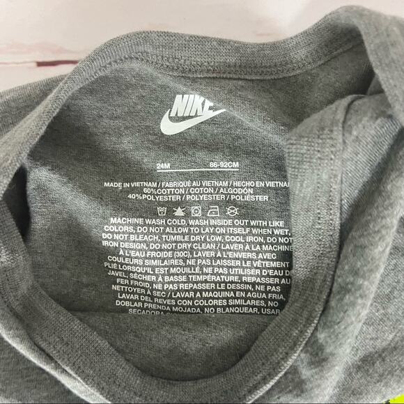 Nike Baby New to the Team Graphic Logo  Two Piece Set  Sz 24M NWT - Picture 6 of 12